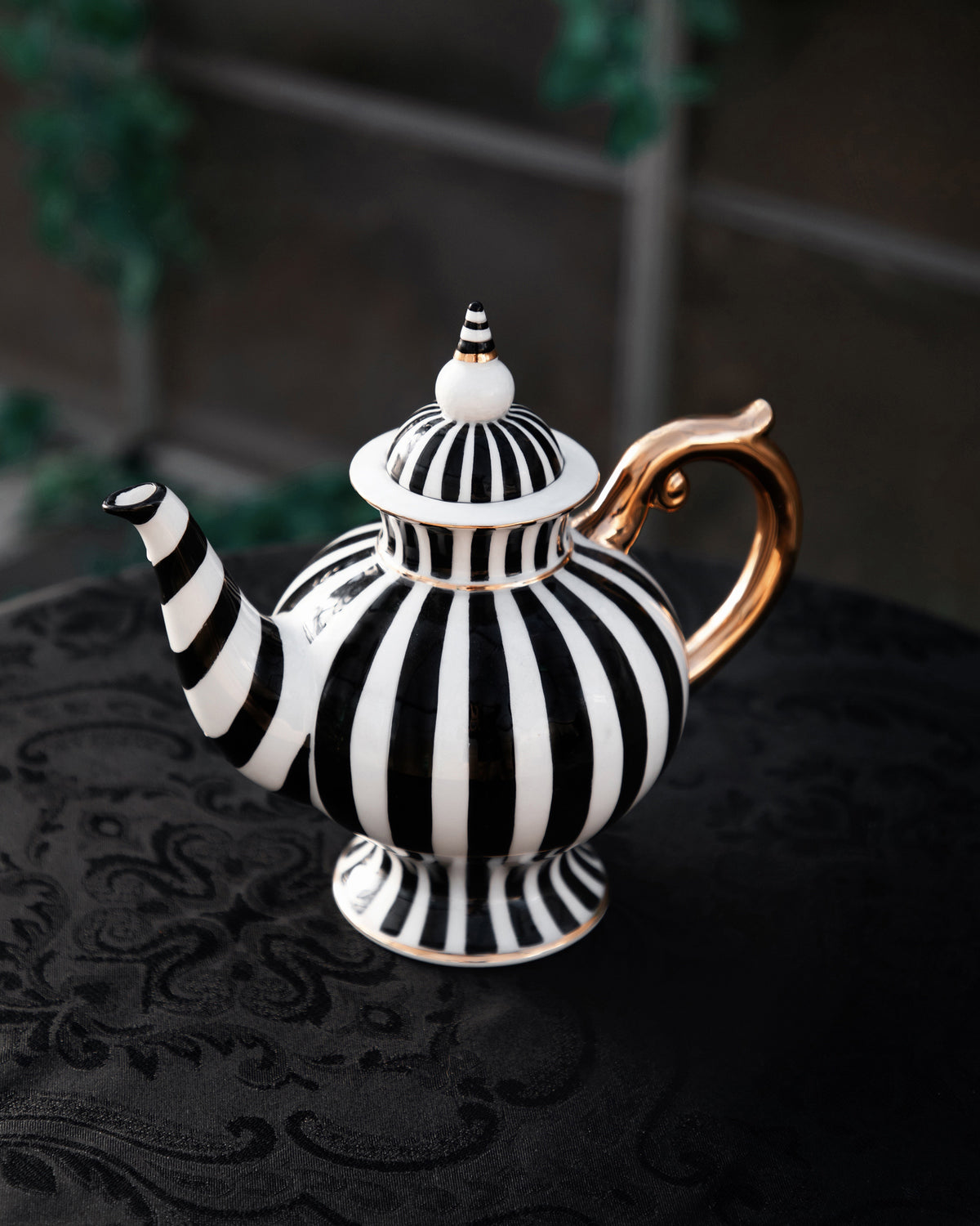 Teapot | Grim & Ghostly Tea Set | Lively Ghosts Teapot | Grim & Ghostly Tea Set | Lively Ghosts