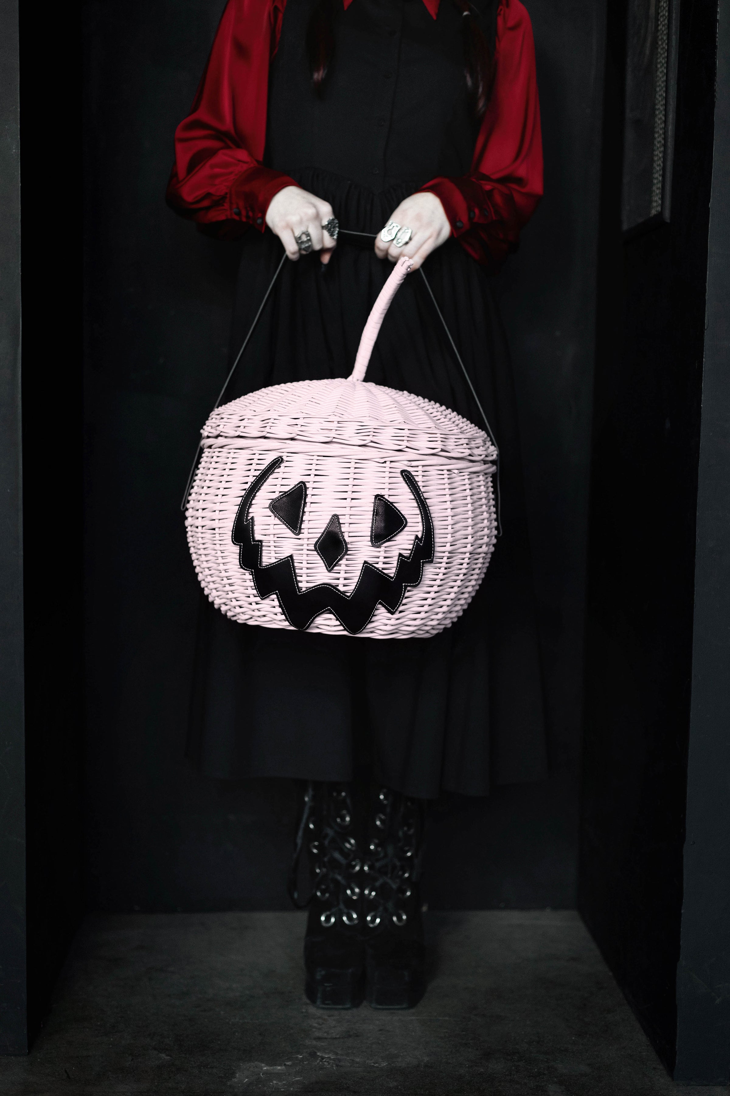 Haunted Hallows Picnic Basket (Pink) [Limited Edition] | Lively Ghosts