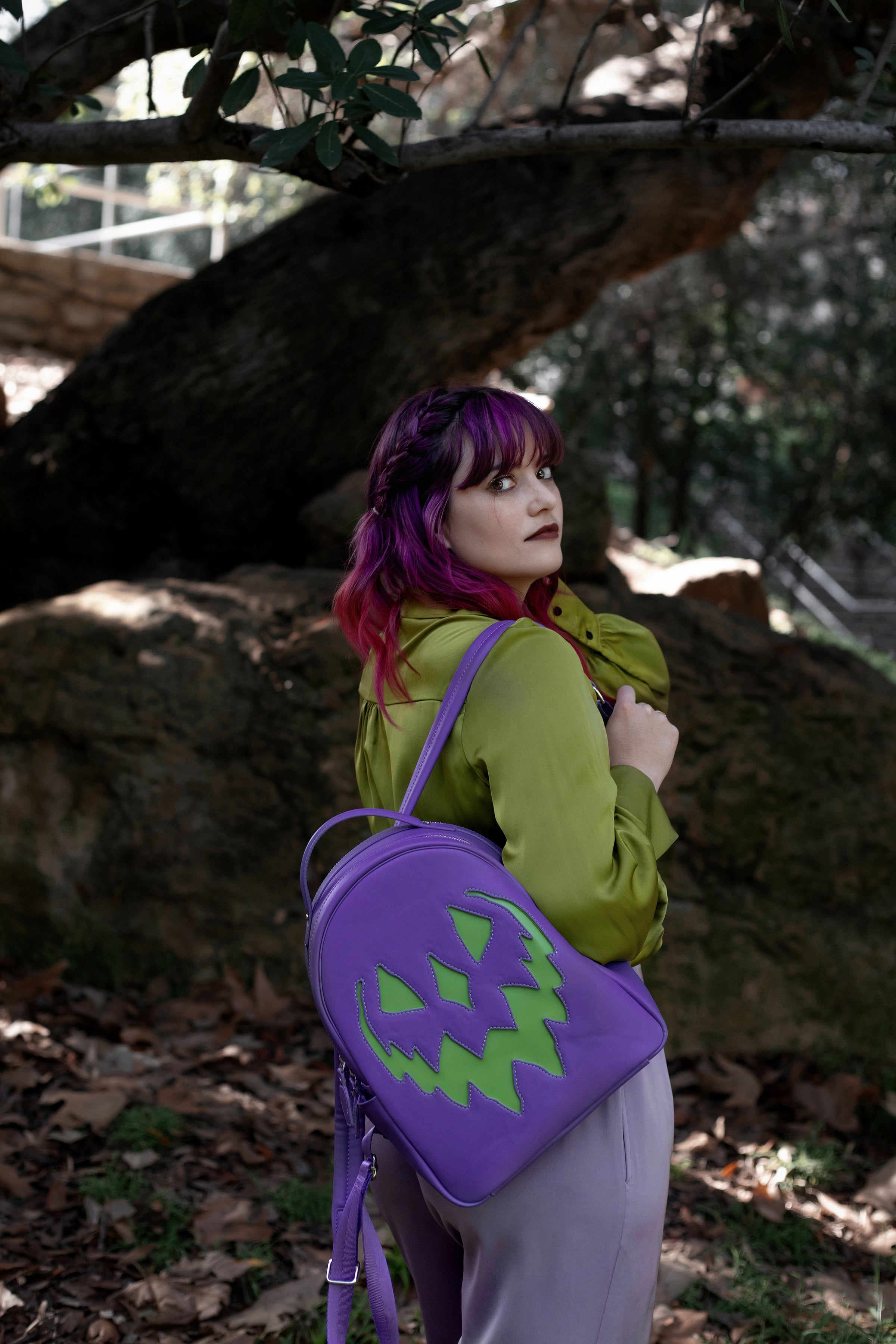 Beetle Juice Haunted Hallows Backpack | Lively Ghosts display picture 2