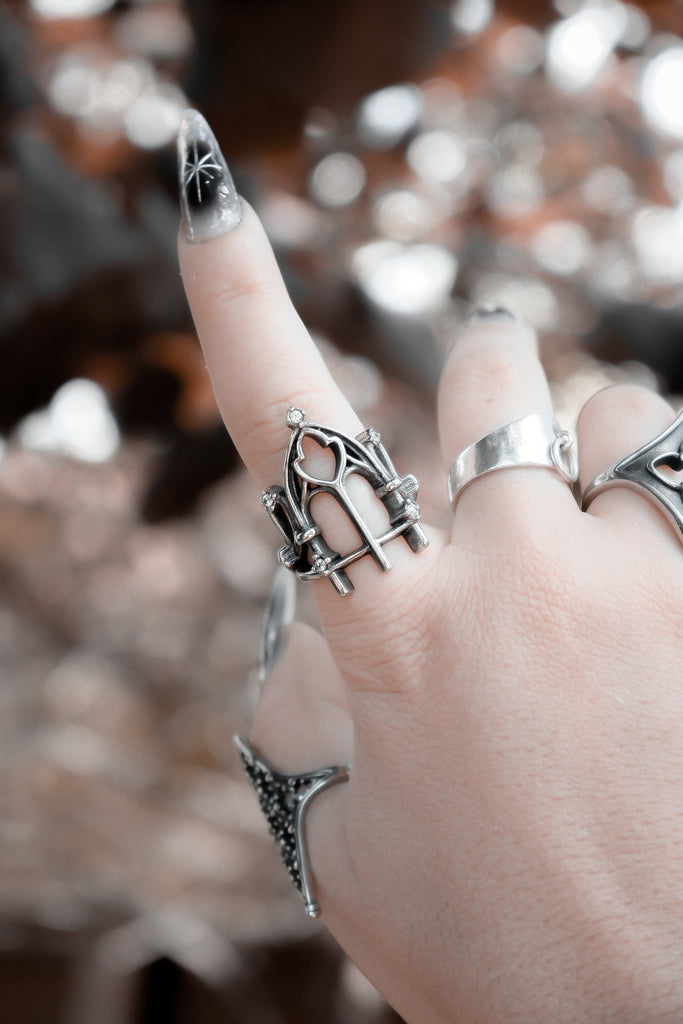 Vaulted Veil Ring | Lively Ghosts
