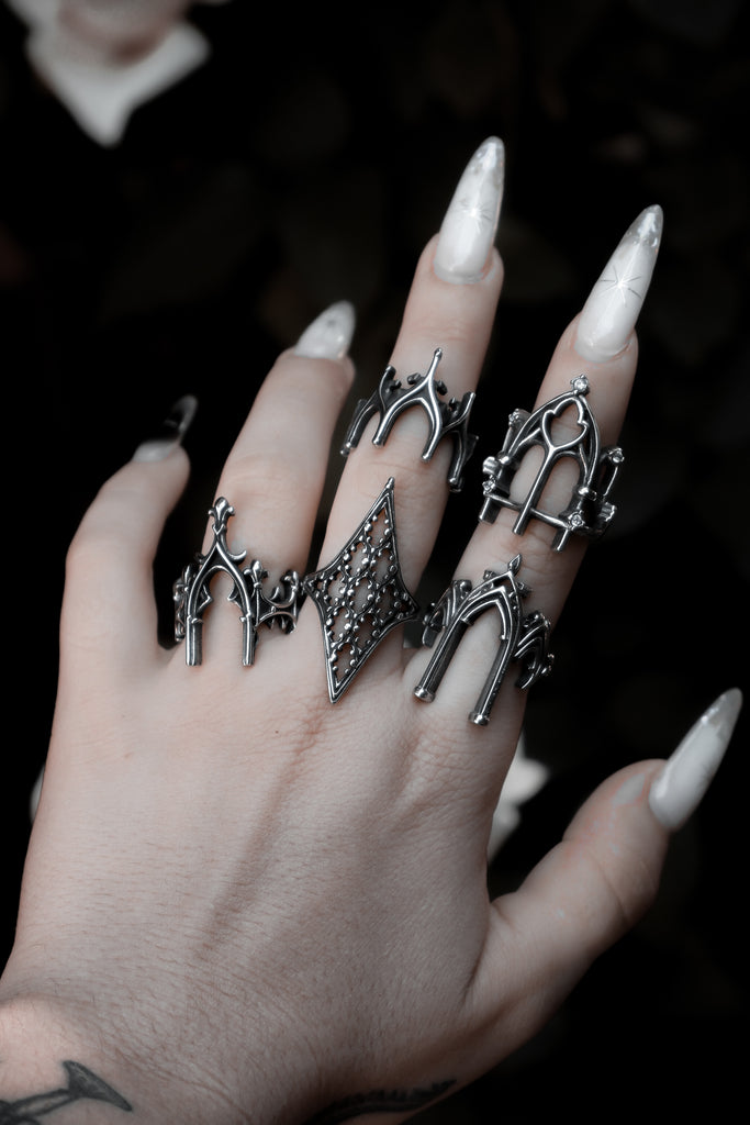 Vaulted Veil Ring | Lively Ghosts